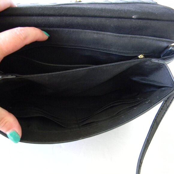 STEVE MADDEN BLACK WOVEN CLUTCH CROSSBODY O-RING DETAIL - Picture 8 of 9